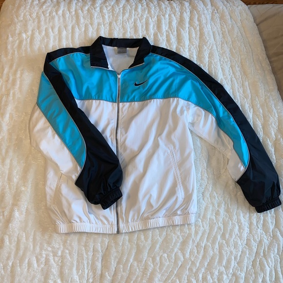 Nike Jackets & Blazers - VINTAGE NIKE JACKET